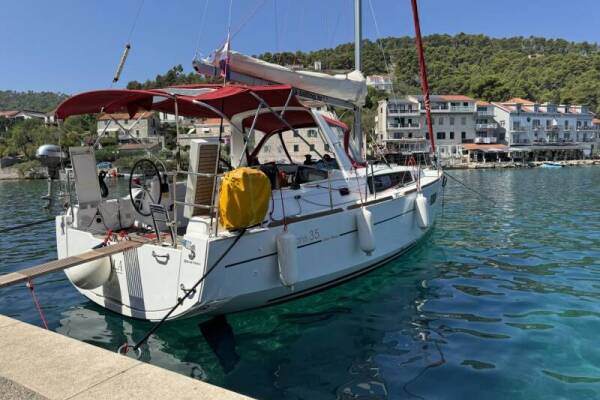 Oceanis 35