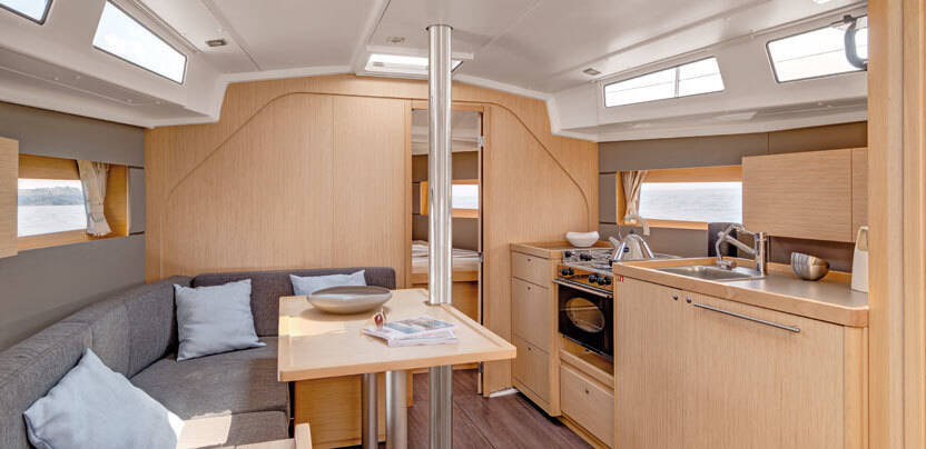 Oceanis 38