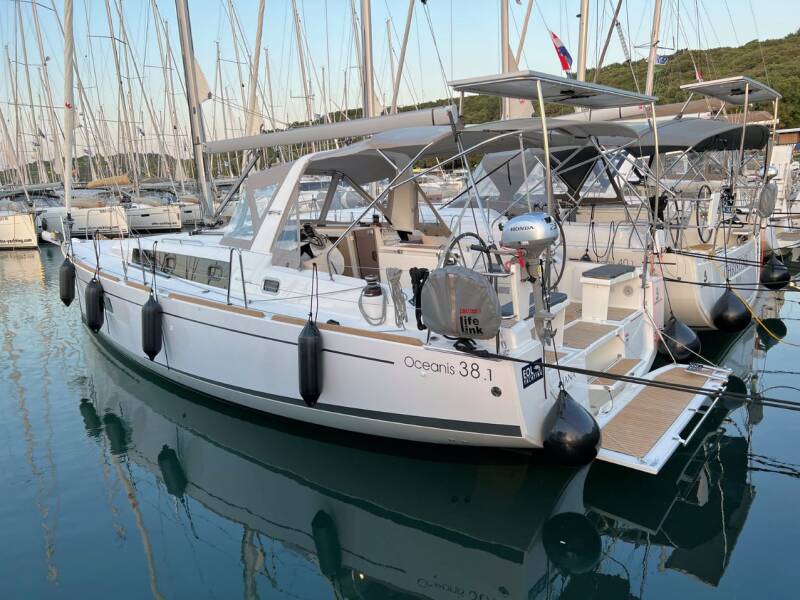 Oceanis 38.1