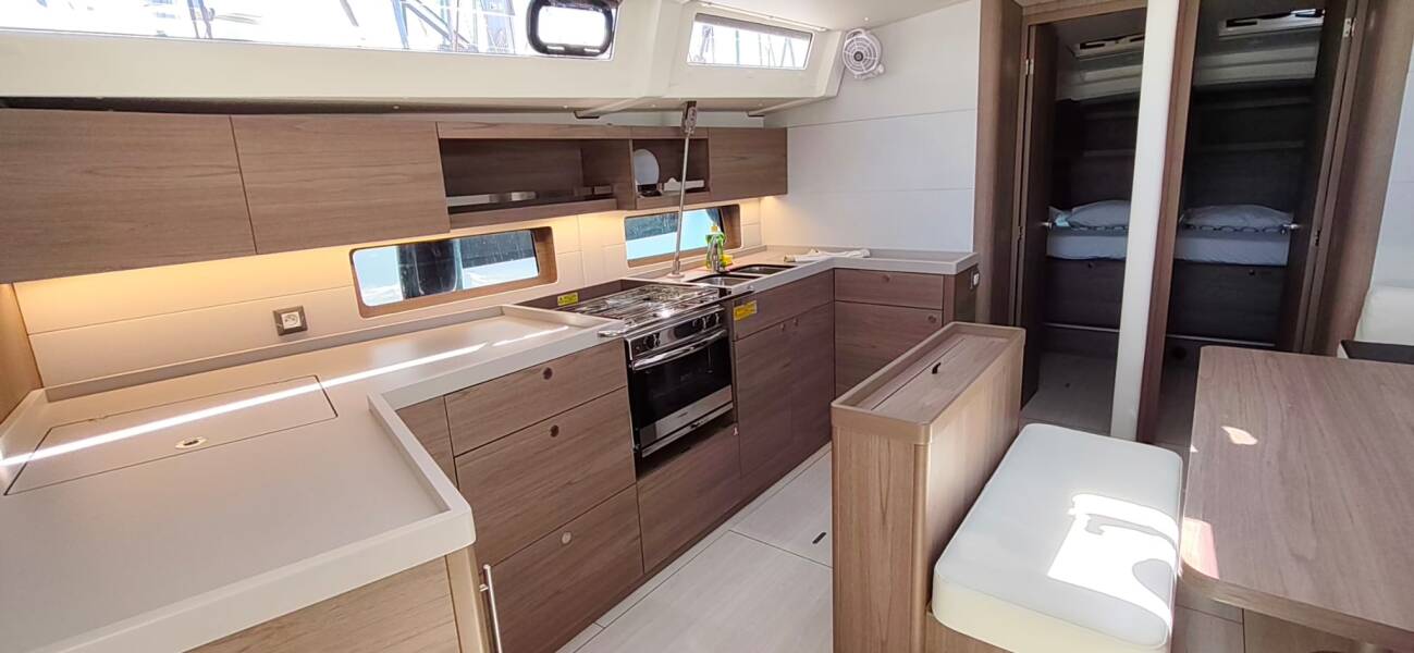 Oceanis 47