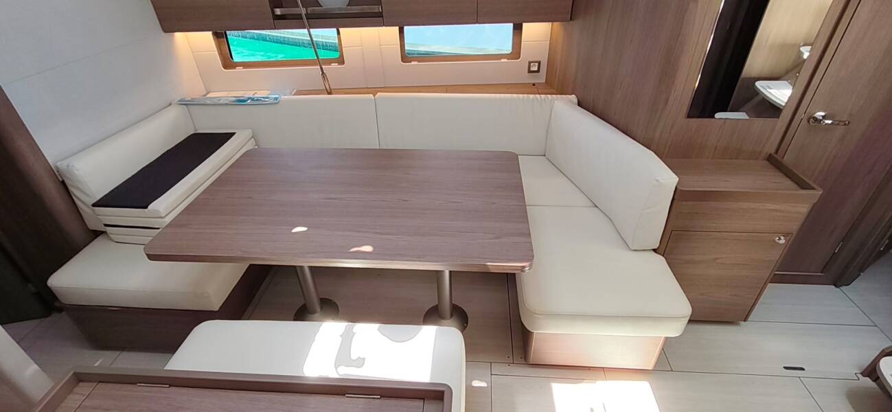 Oceanis 47