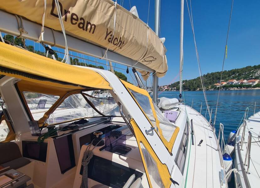 Oceanis 48