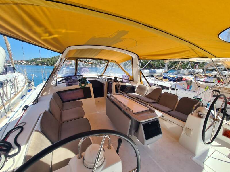 Oceanis 48