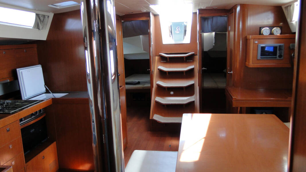 Oceanis 48