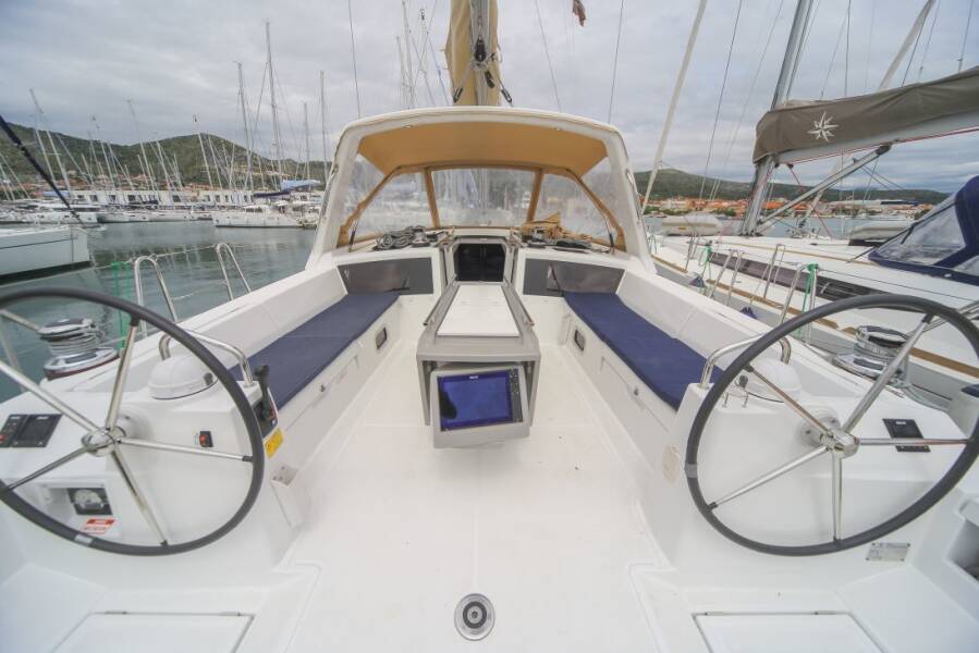 Oceanis 48