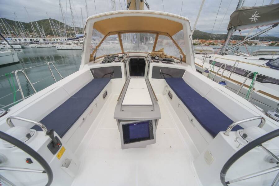 Oceanis 48
