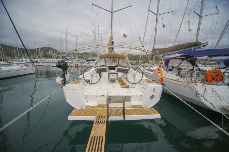 Oceanis 48