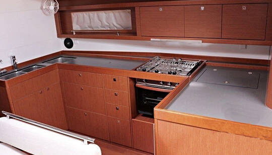 Oceanis 48