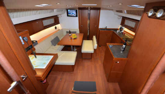Oceanis 48