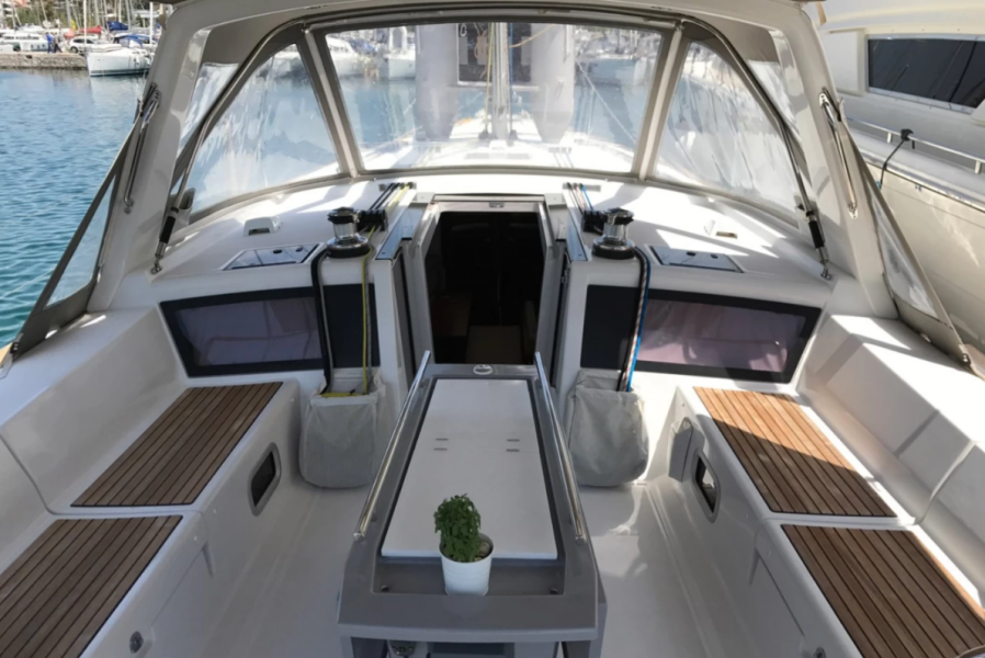 Oceanis 48
