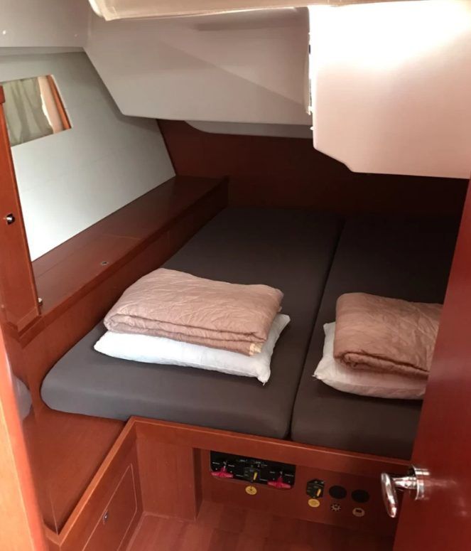 Oceanis 48