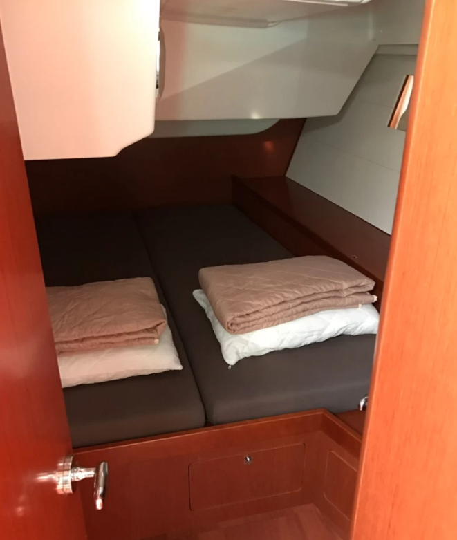 Oceanis 48