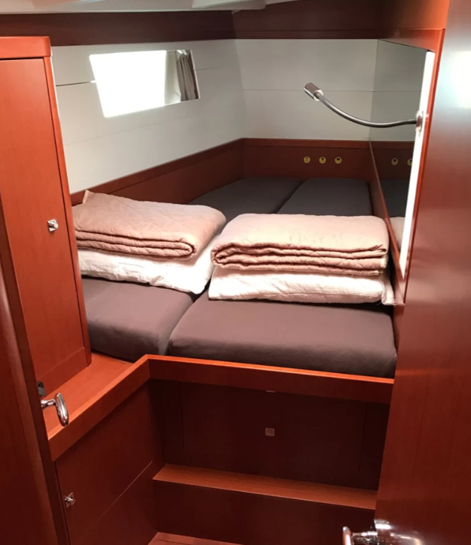 Oceanis 48