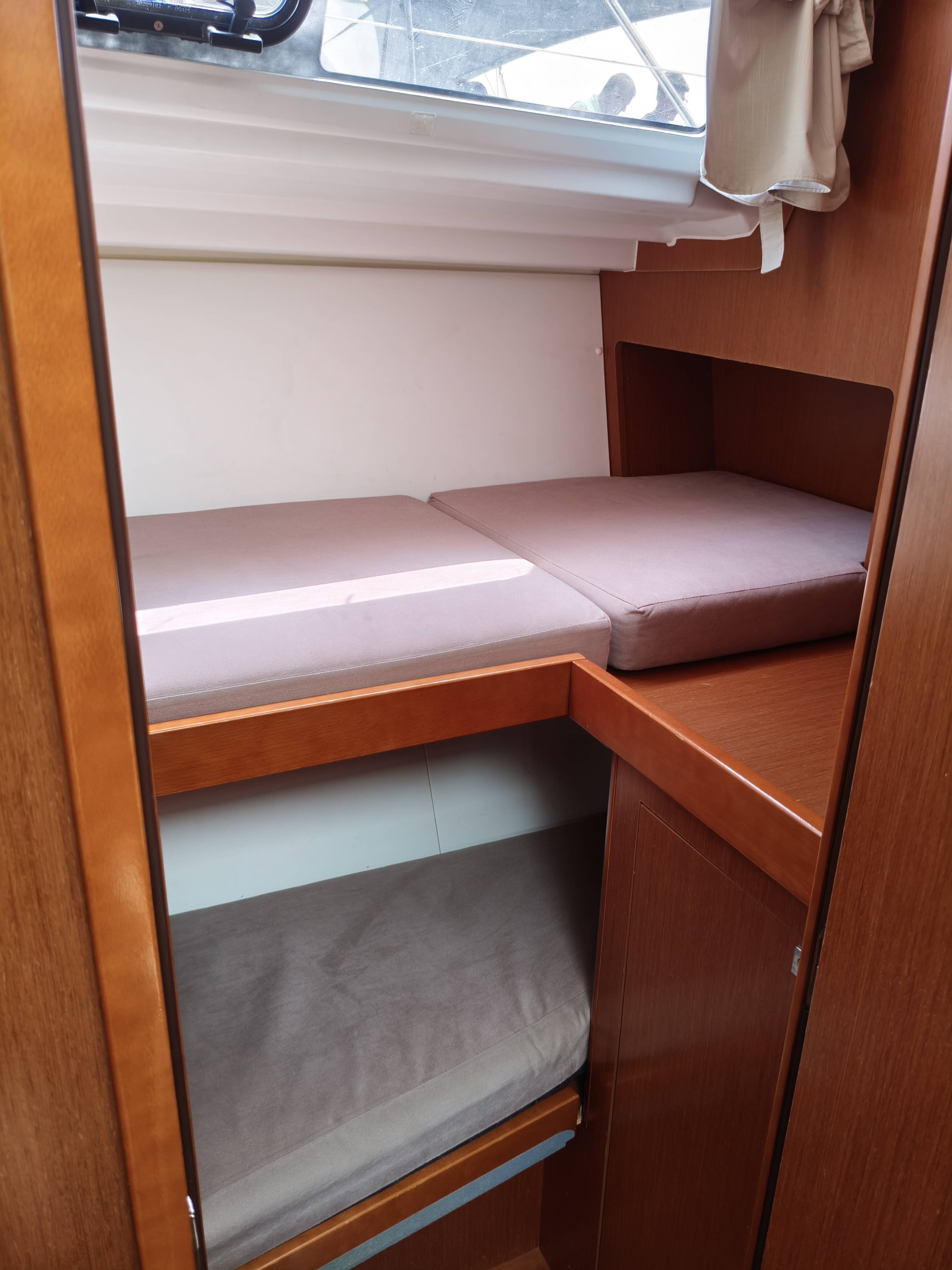 Oceanis 48