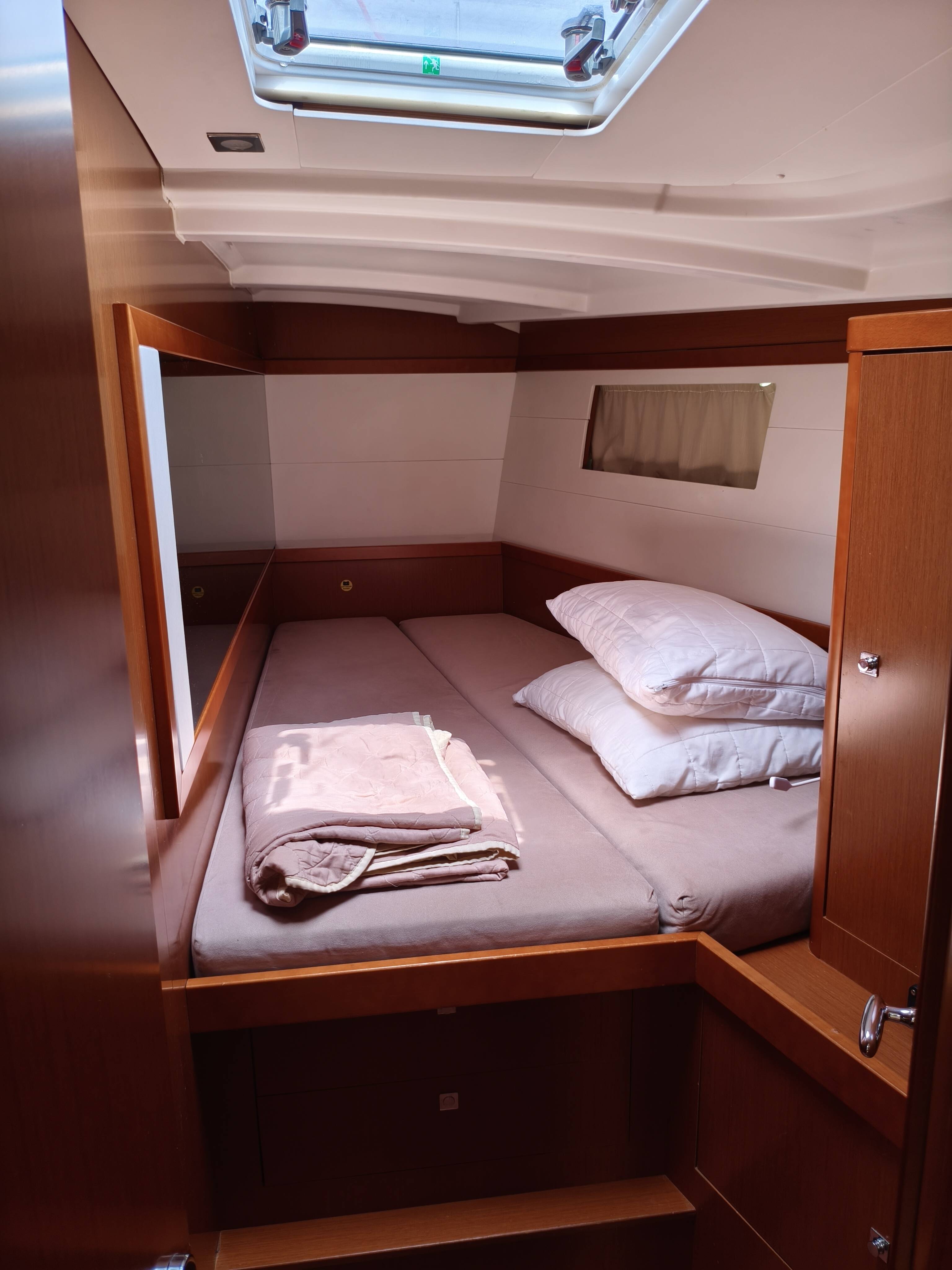 Oceanis 48