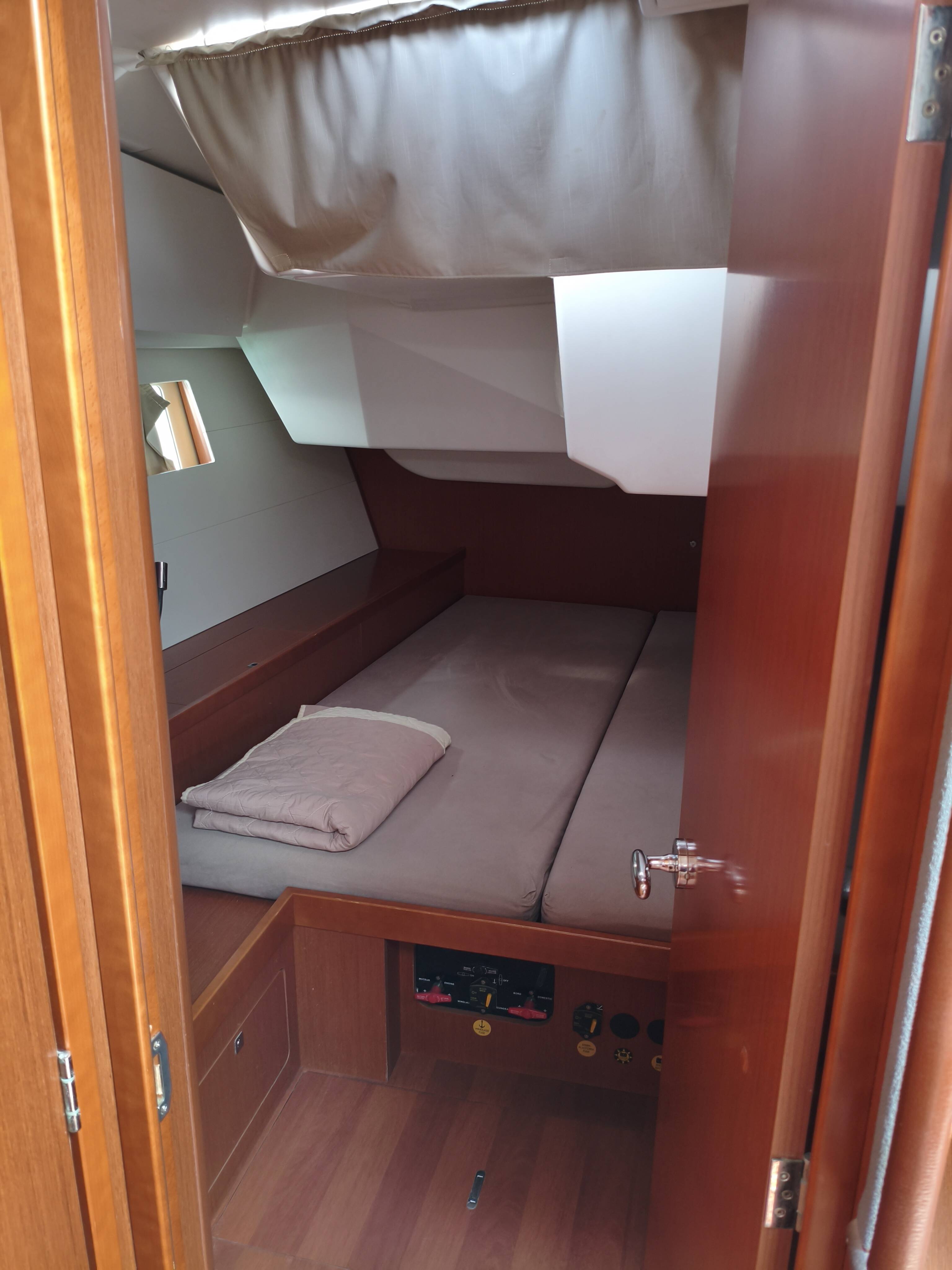 Oceanis 48