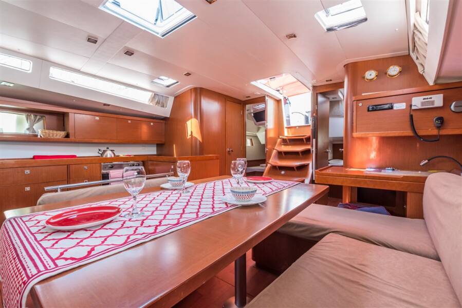 Oceanis 48