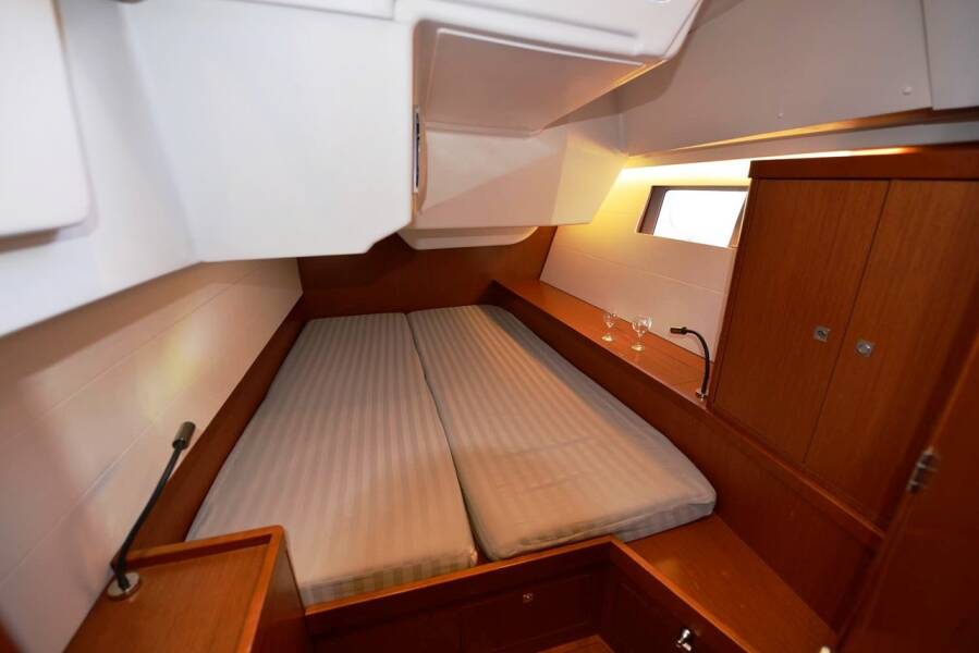 Oceanis 48