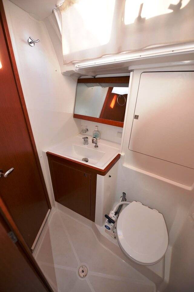Oceanis 48