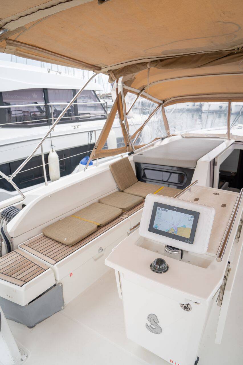 Oceanis 51.1