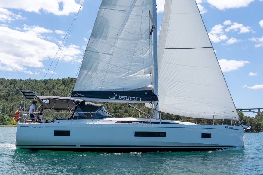 Oceanis 51.1