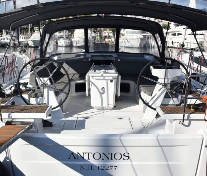 Oceanis 51.1