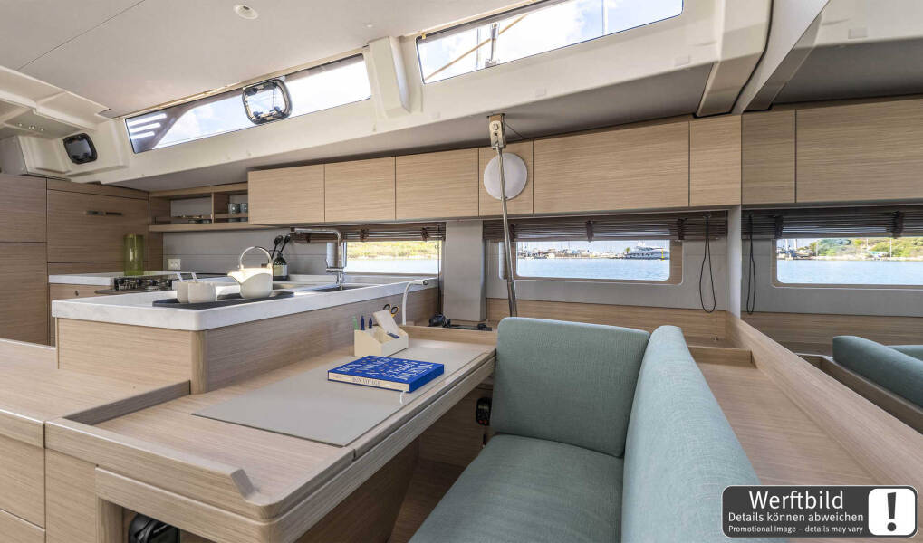 Oceanis 52