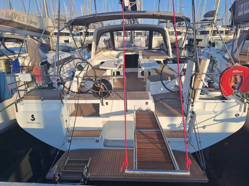 Oceanis 52