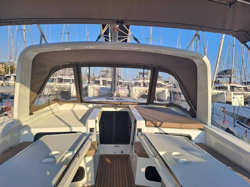 Oceanis 52