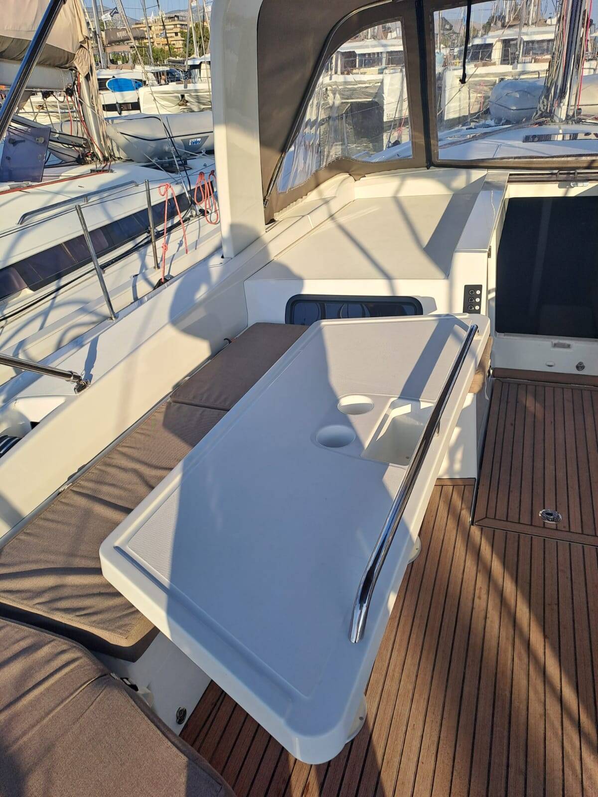 Oceanis 52