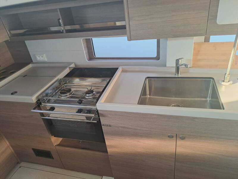Oceanis 52
