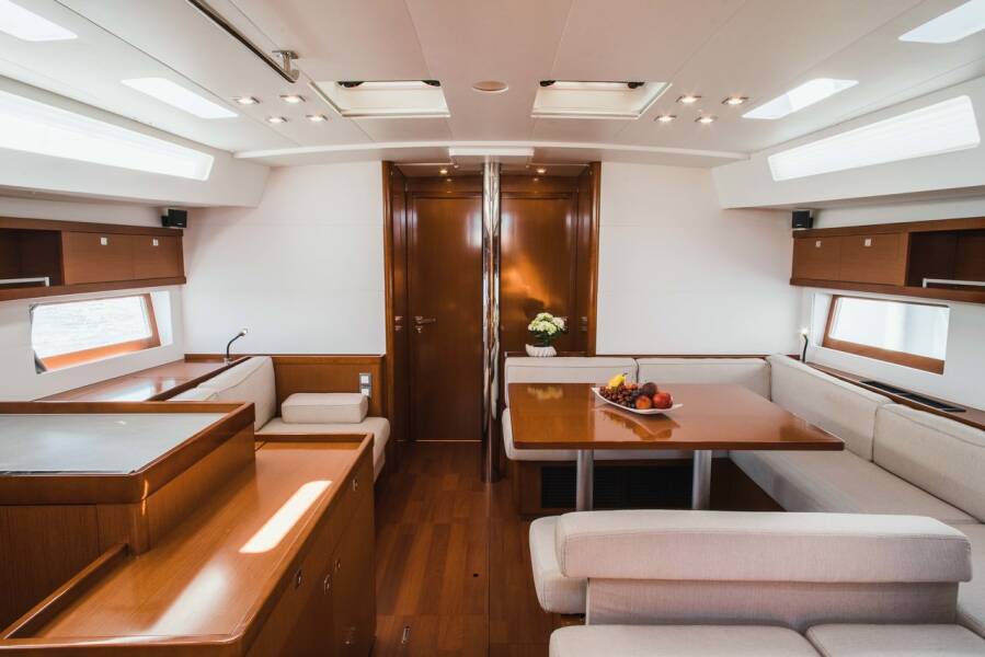 Oceanis 55