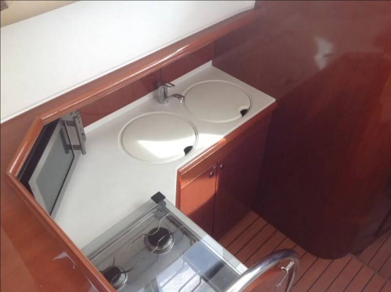 Prestige 36