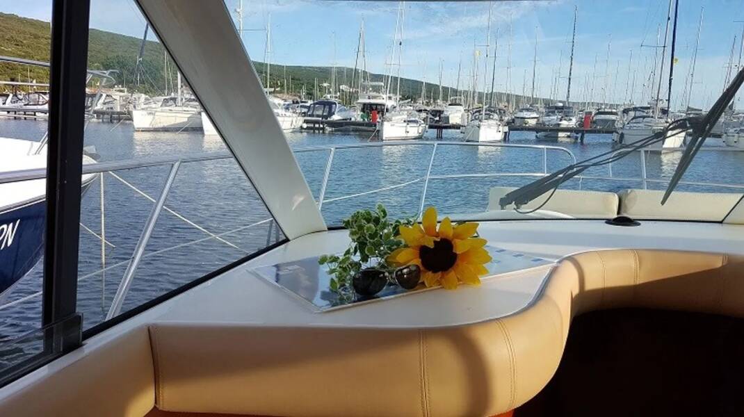 Prestige 36