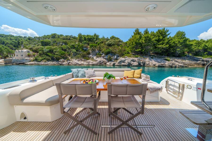 Prestige 590