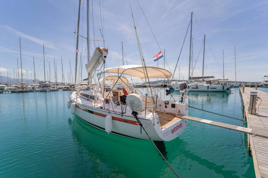 Salona 38