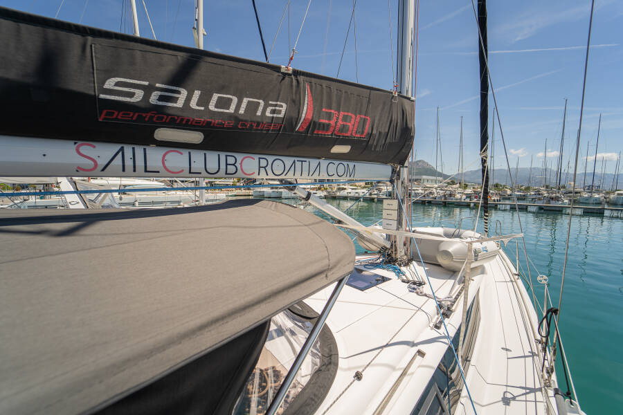 Salona 380