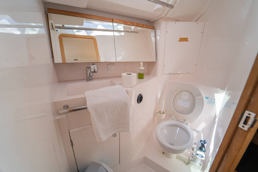 Salona 380