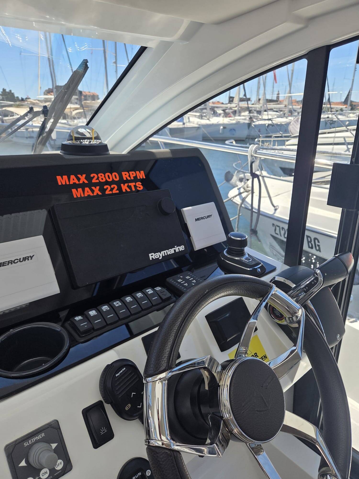 Sealine C335
