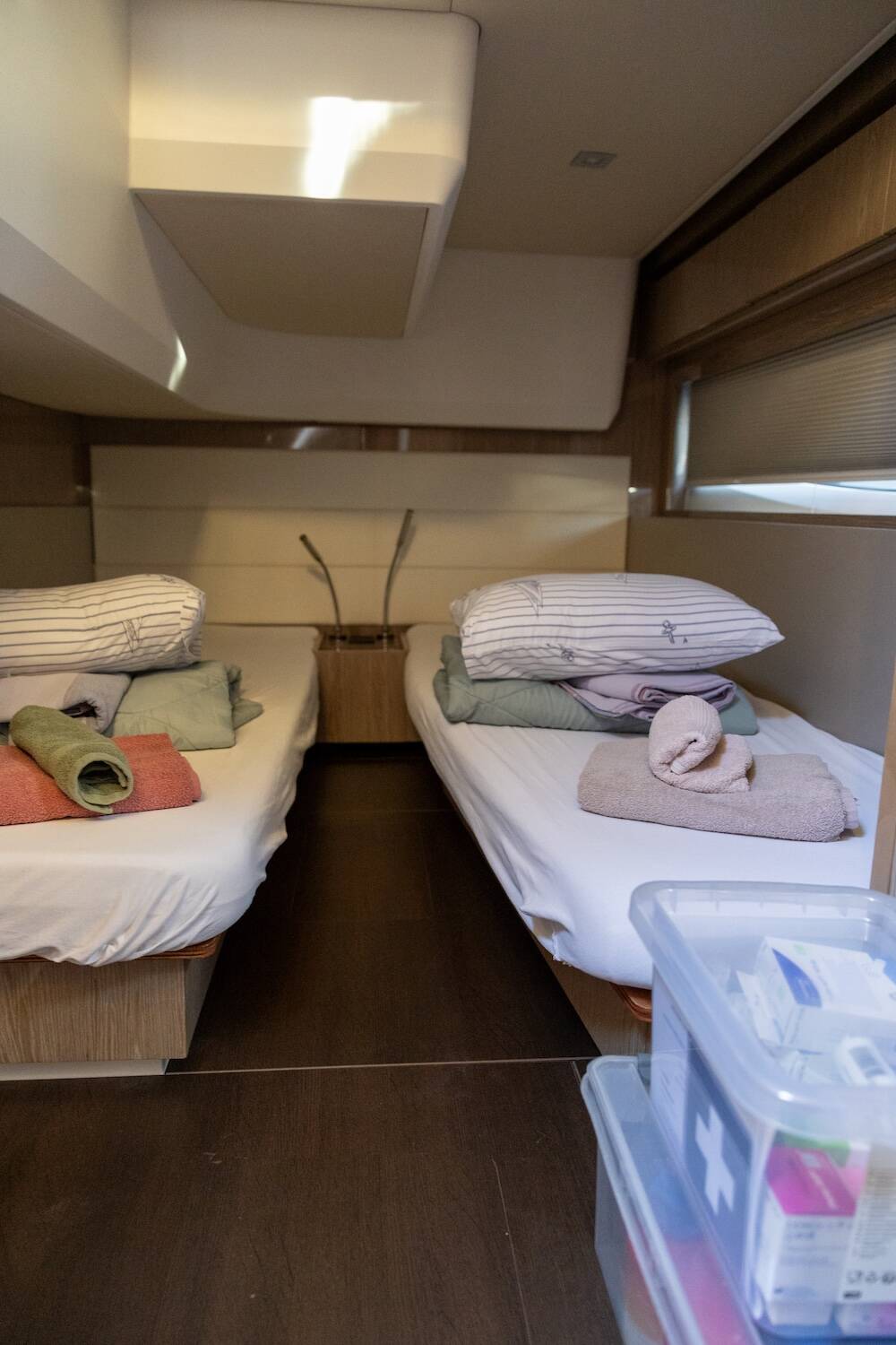 Sealine C390