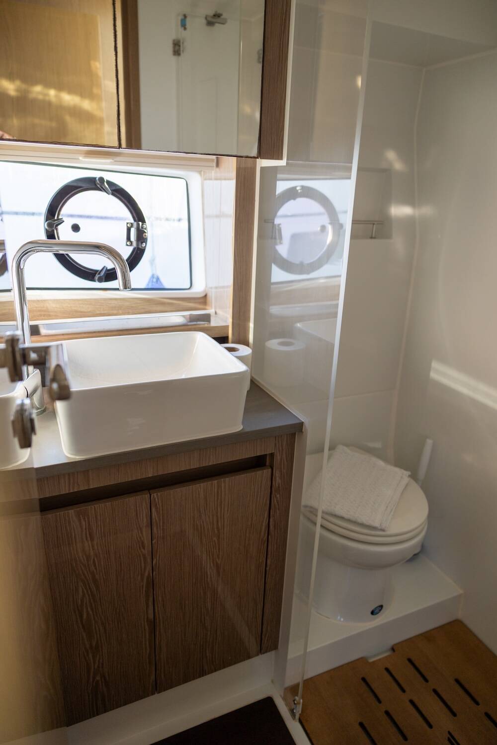 Sealine C390
