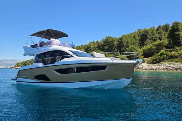 Sealine F430