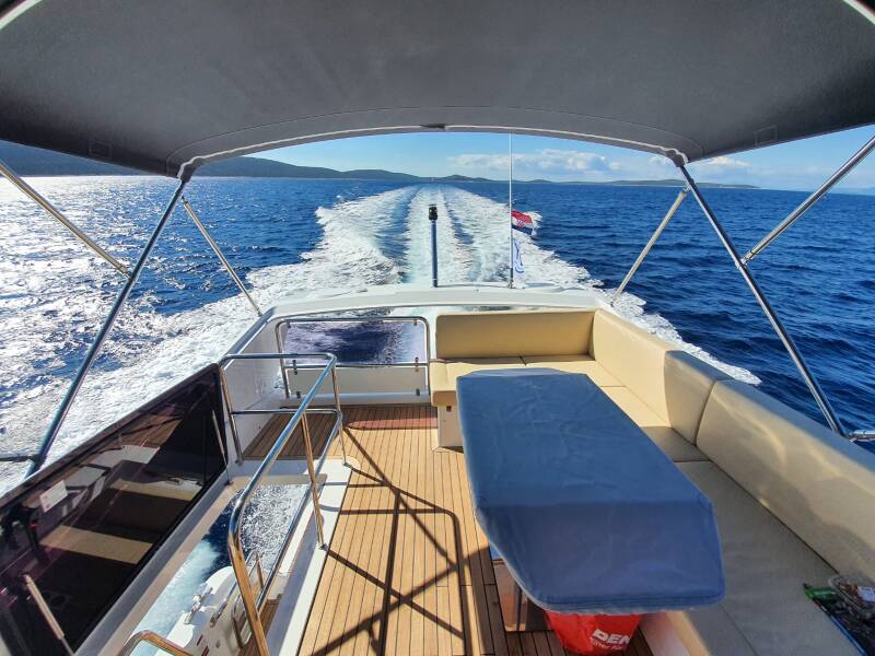 Sealine F430