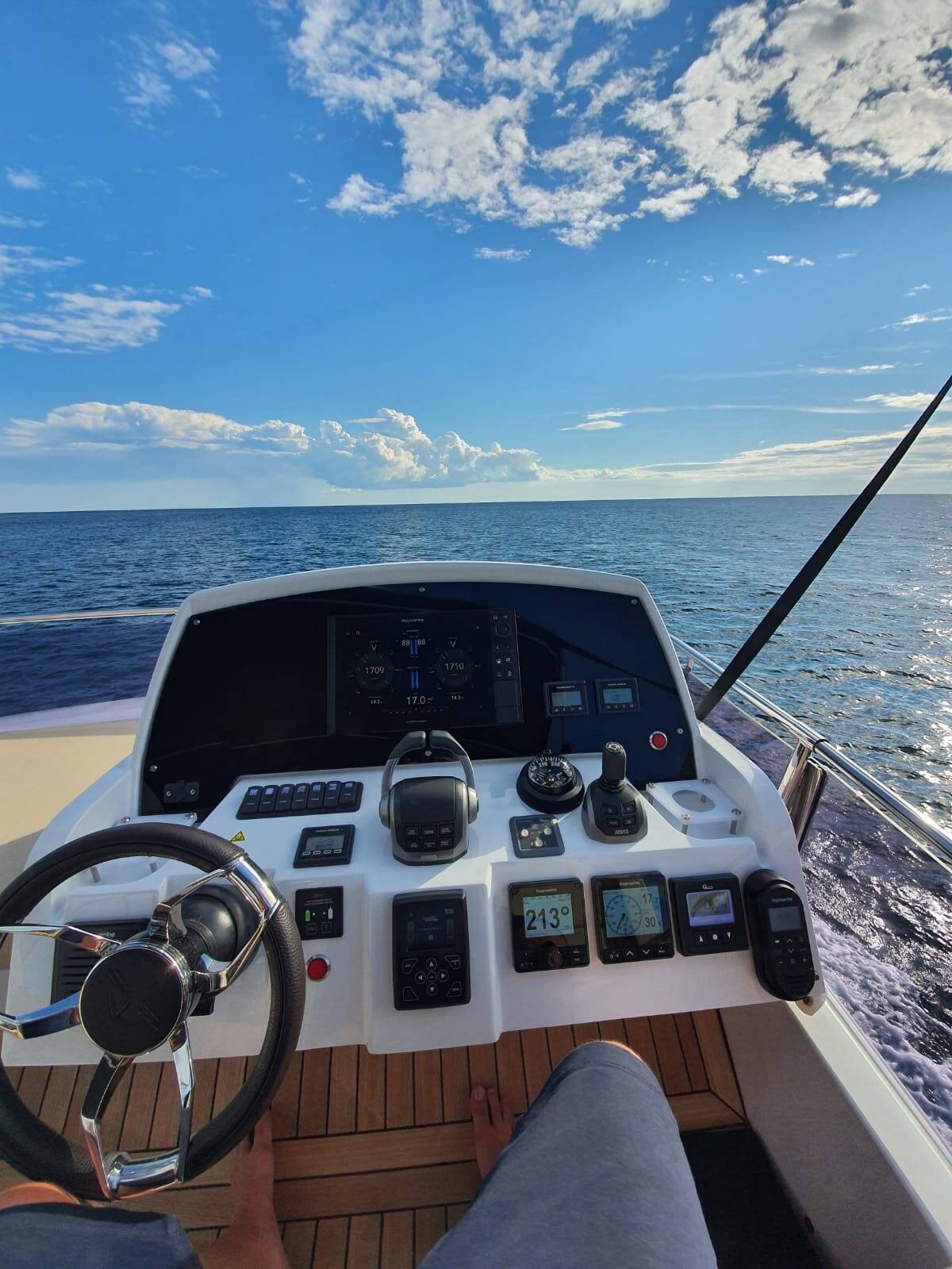 Sealine F430