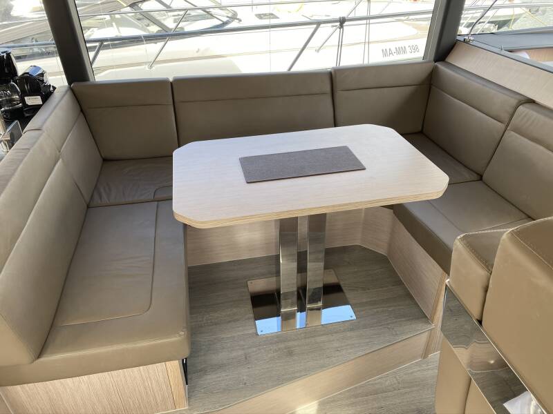 Sealine F430