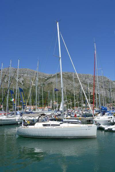 Sun Odyssey 33i