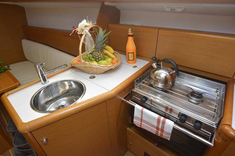 Sun Odyssey 33i