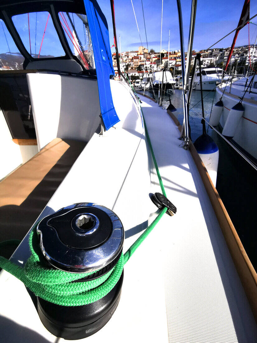 Sun Odyssey 33i