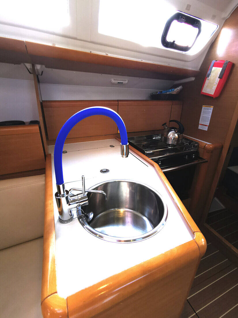 Sun Odyssey 33i
