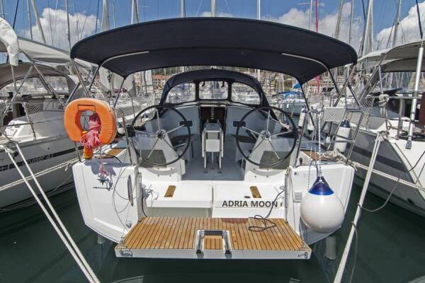 Sun Odyssey 349